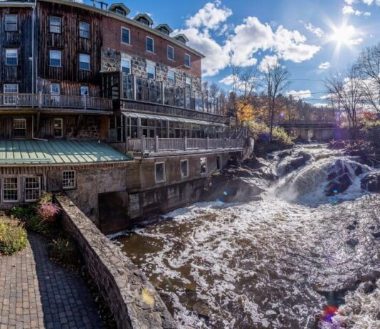 Top Resorts Near Ottawa: Relaxation and Luxury Close to Home