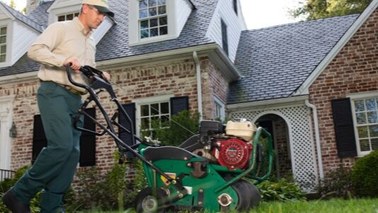 История аэрации газона в Оттаве от TruGreen