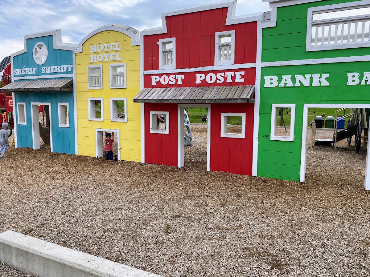 Mooney's Bay Park and Beach — Park